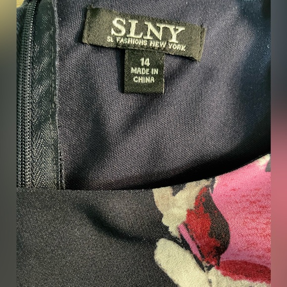 Floral Sleeveless Dress - Navy Blue and Pink - Picture 5 of 6